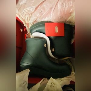 HUNTER green midi boots, women sz 8 NEW orig box,